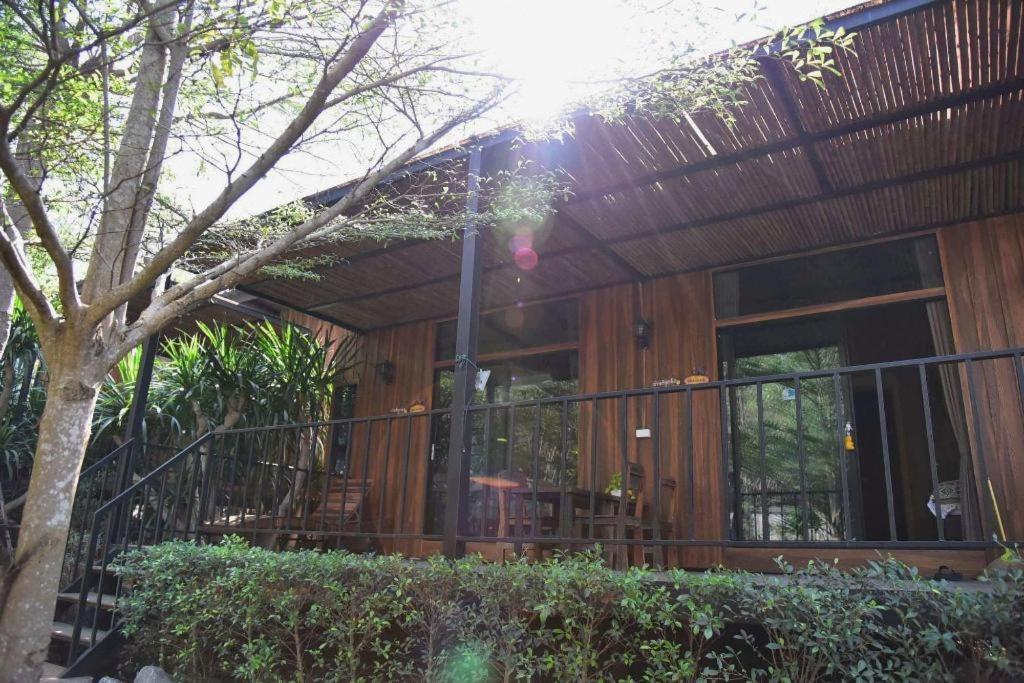 Dusit Talai Resort Mu Si Exterior photo